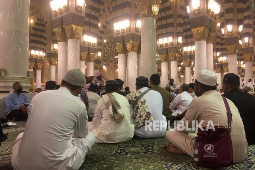 khutbah-ramadhan-pekan-pertama-hijrah-menuju-bertakwa